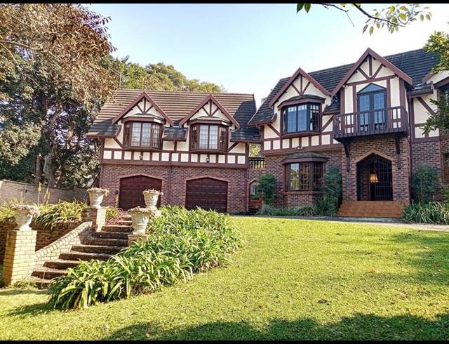 4 BEDROOM HOUSE FOR SALE IN PADFIELD PARK